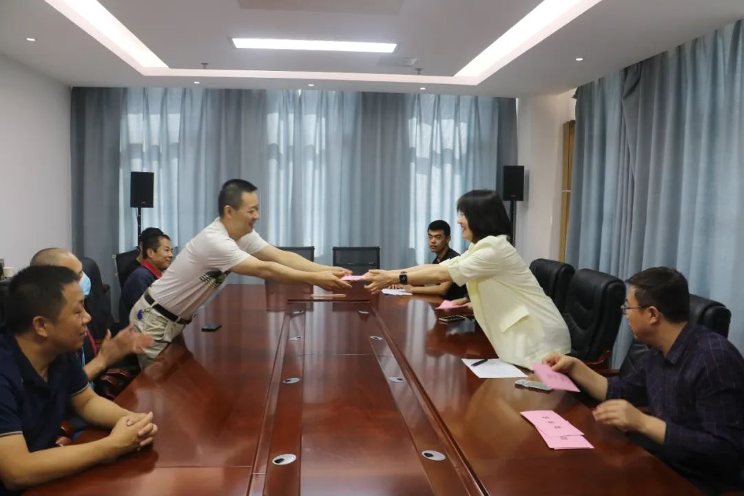 金秋助學丨陜建產投集團在行動