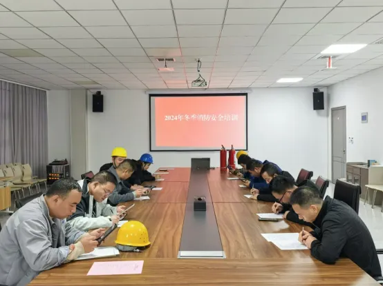 增強消防知識 筑牢安全防線|陜建裝配智造公司組織冬季消防安全培訓